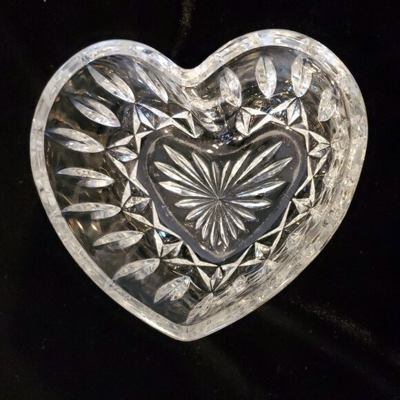 Heart Shaped Glass Candy Dip Condiment Bowl with Embossed Designs - Picture 1 of 4